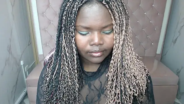 Snapshot of Soffia_b chatting on 4, 10, 2025 Soffia b online show from 4, 10, 2025