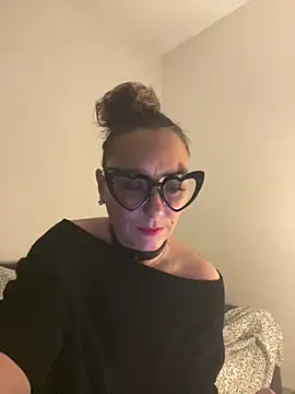 Reine du Vice84 online show from 9, 2, 2026