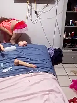 transreyna online show from 2, 4, 2026