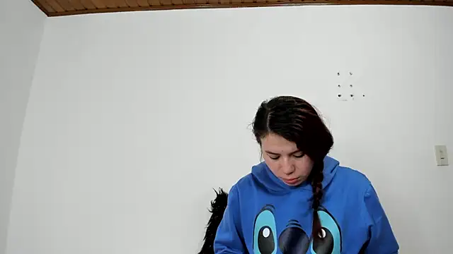 Valen tina online show from 4, 10, 2025