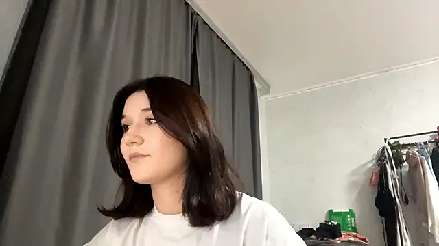 Nana Neko online show from 3, 10, 2025