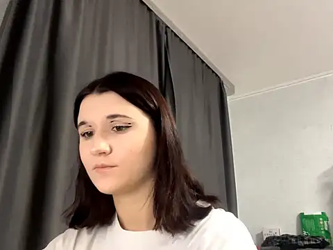 Nana Neko online show from 4, 10, 2025