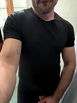 Snapshot of giovan2020 chatting on 26, 11, 2025 giovan2020 online show from 26, 11, 2025