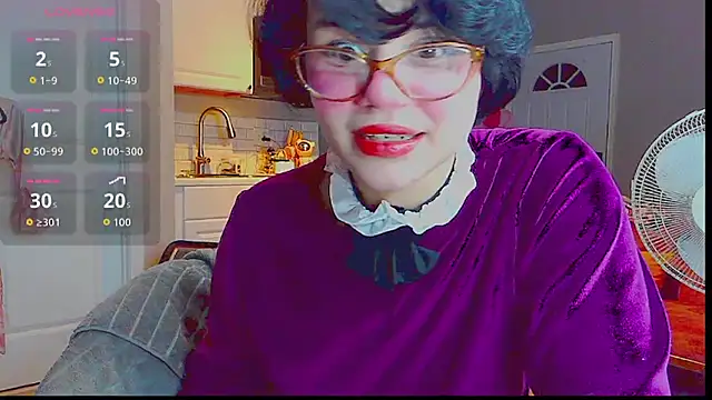 LunaMilav online show from 4, 10, 2025