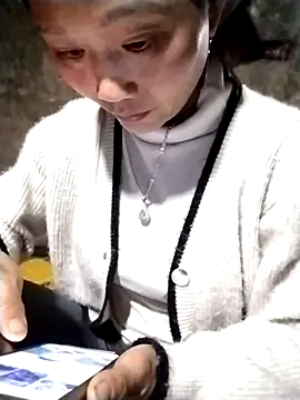 abigail-00 online show from 1, 2, 2026