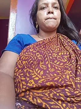 Snapshot of reya743 chatting on 2, 4, 2026 reya743 online show from 2, 4, 2026