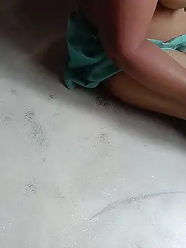 Snapshot of reya743 chatting on 5, 4, 2026 reya743 online show from 5, 4, 2026