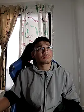 Snapshot of marcuswildx chatting on 14, 11, 2025 marcuswildx online show from 14, 11, 2025