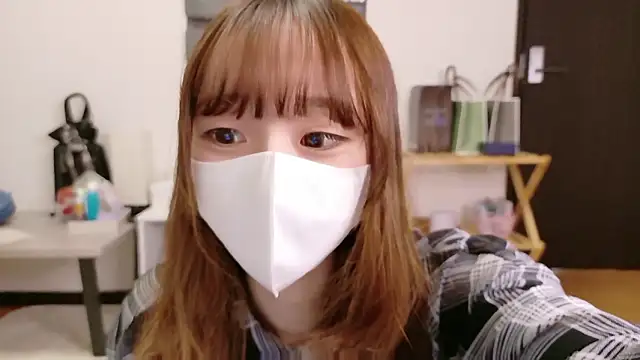 saku sakura  online show from 24, 11, 2025