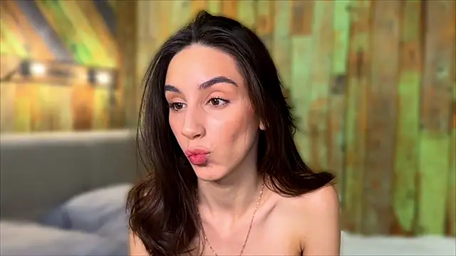 Snapshot of Elliizabeth chatting on 25, 10, 2025 Elliizabeth online show from 25, 10, 2025