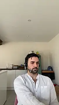 Snapshot of eauminerale chatting on 17, 2, 2026 eauminerale online show from 17, 2, 2026