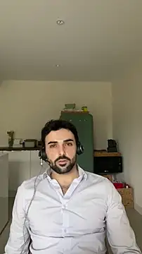 Snapshot of eauminerale chatting on 6, 3, 2026 eauminerale online show from 6, 3, 2026