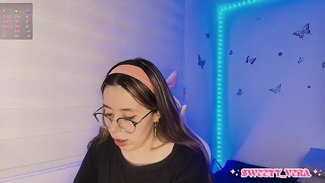 Snapshot of sweettvera chatting on 10, 10, 2025 sweettvera online show from 10, 10, 2025