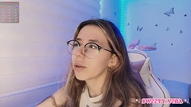 Snapshot of sweettvera chatting on 19, 10, 2025 sweettvera online show from 19, 10, 2025