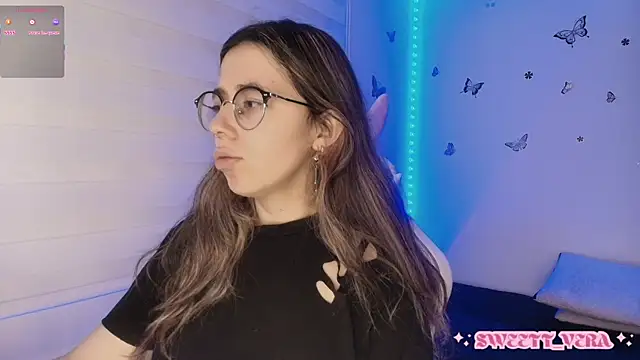 Snapshot of sweettvera chatting on 23, 10, 2025 sweettvera online show from 23, 10, 2025