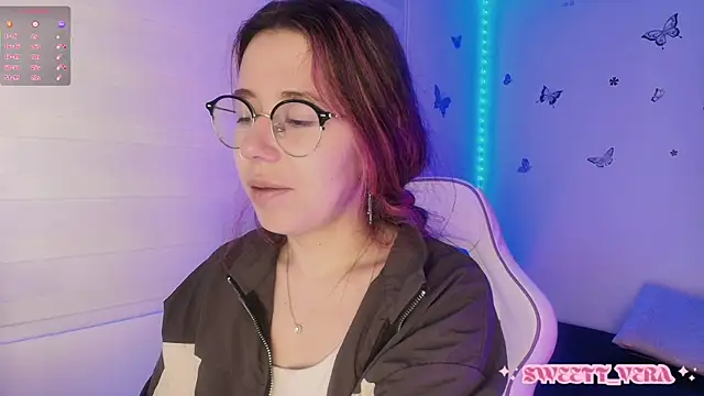 Snapshot of sweettvera chatting on 13, 11, 2025 sweettvera online show from 13, 11, 2025