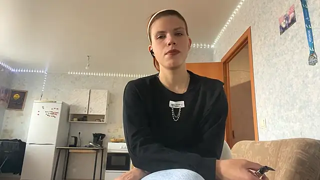 Mila Alim online show from 5, 10, 2025