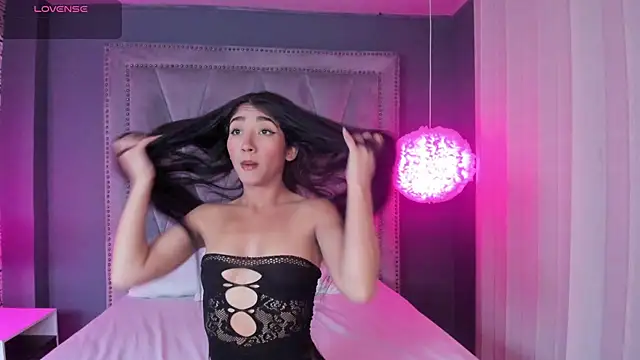 Mariana Kalo online show from 8, 10, 2025