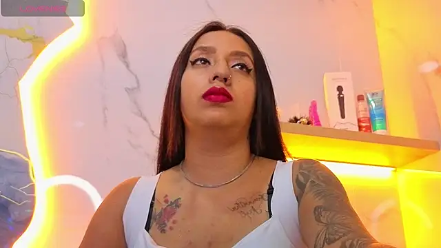 Snapshot of Samy_Queen_Tx chatting on 11, 10, 2025 Samy Queen Tx online show from 11, 10, 2025