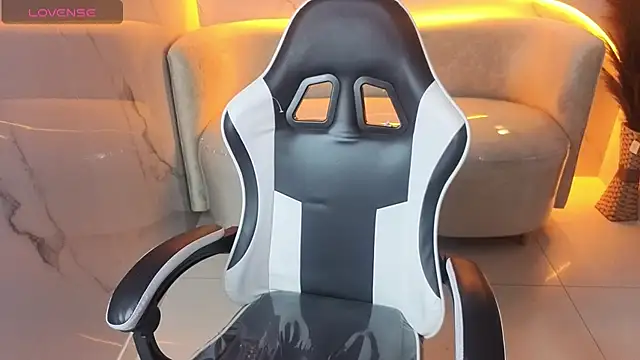 Skyler Gracee Tx online show from 9, 11, 2025