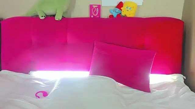 Angel Leeks online show from 11, 11, 2025