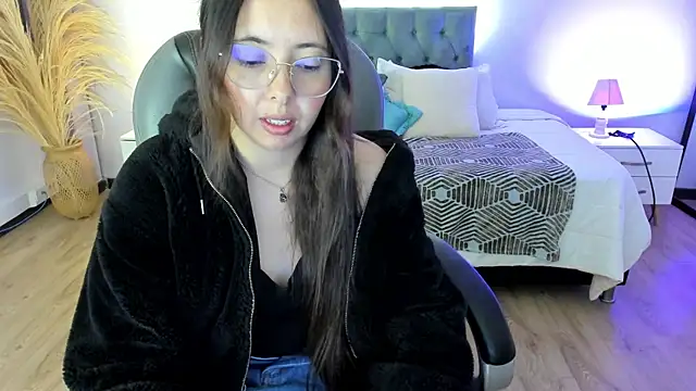 Nata Velvet online show from 6, 10, 2025