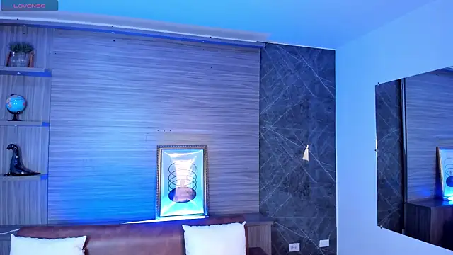 Snapshot of Karol_Yanil chatting on 20, 11, 2025 Karol Yanil online show from 20, 11, 2025