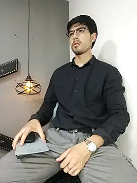DanteBrown01 online show from 30, 9, 2025