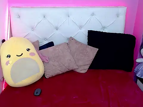 xx-kike-xx online show from 6, 10, 2025