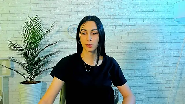 LizFall online show from 2, 10, 2025