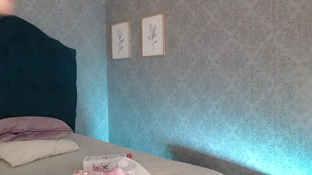 Snapshot of Vic_Taylor chatting on 19, 11, 2025 Vic Taylor online show from 19, 11, 2025