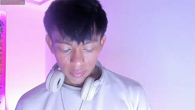 Santti  online show from 19, 10, 2025