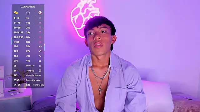 Santti  online show from 15, 11, 2025