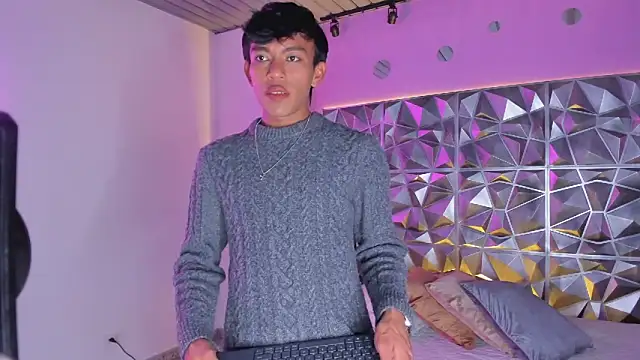 Santti  online show from 21, 11, 2025