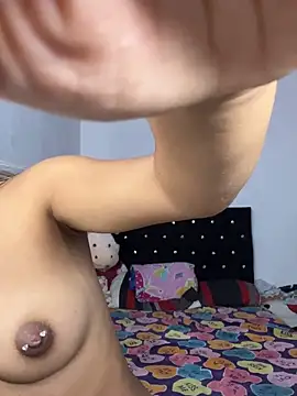 Snapshot of hot_duo16 chatting on 15, 11, 2025 hot duo16 online show from 15, 11, 2025