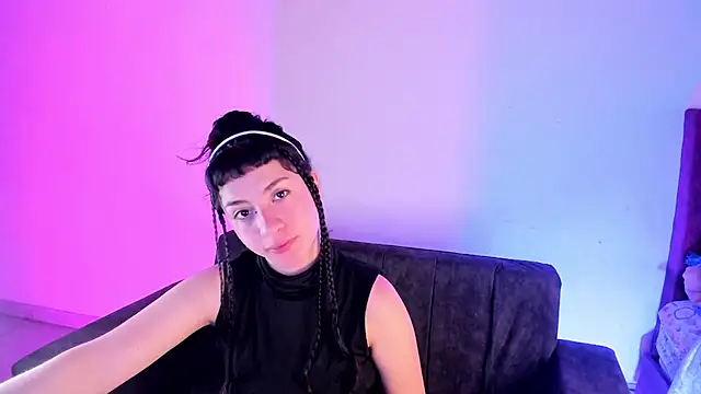 kitty  chs online show from 9, 10, 2025