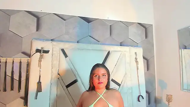 BrittaParkerr online show from 5, 10, 2025