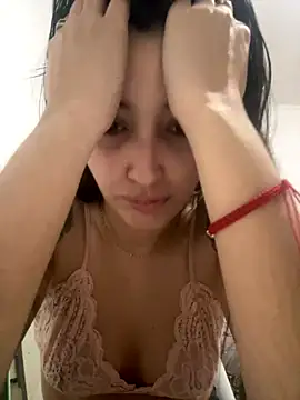 KarenG2025 online show from 10, 10, 2025