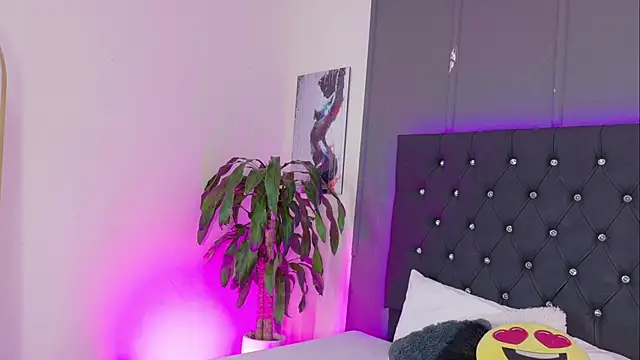 Kataaleya  12 online show from 9, 10, 2025