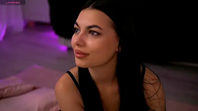 Snapshot of SierraVyx chatting on 18, 10, 2025 SierraVyx online show from 18, 10, 2025