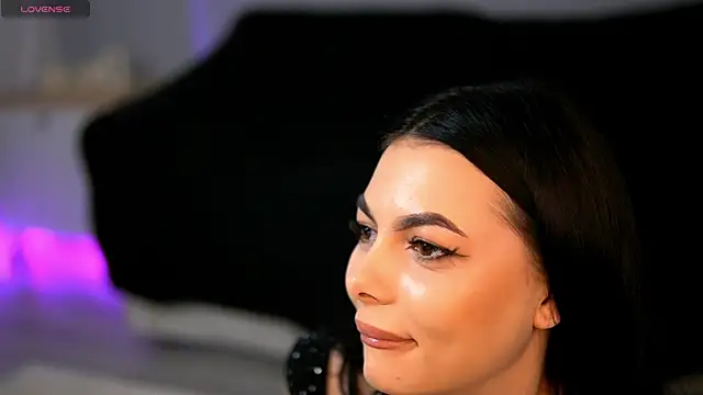 Snapshot of SierraVyx chatting on 21, 10, 2025 SierraVyx online show from 21, 10, 2025