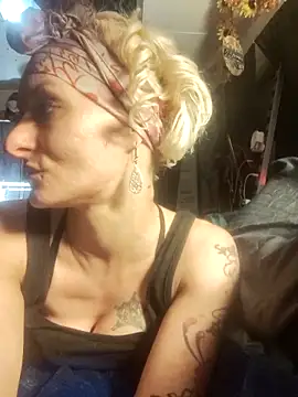 blondebarbiebae online show from 27, 11, 2025