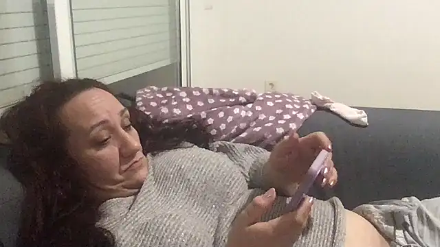 paula19800 online show from 10, 11, 2025