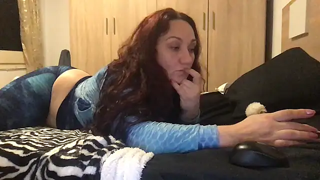 paula19800 online show from 14, 11, 2025