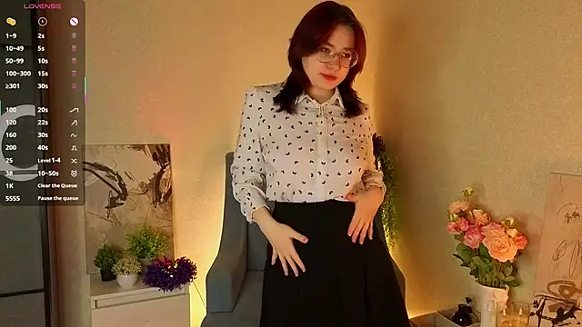 NyamNyamNyammm online show from 13, 10, 2025