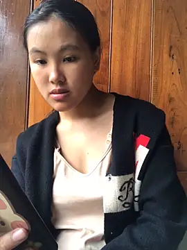 Mai lovely online show from 20, 10, 2025