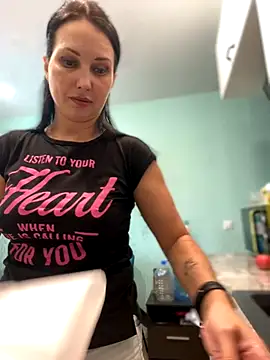 mood berry online show from 25, 9, 2025