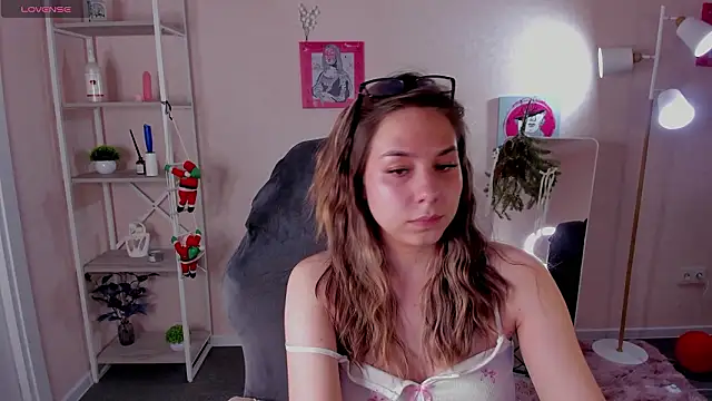 Al1ice Moures online show from 14, 1, 2026