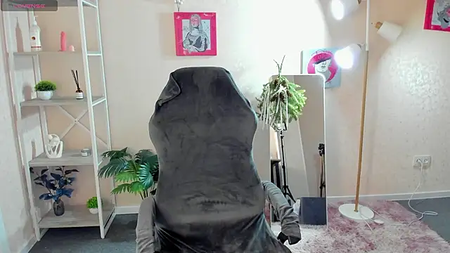 Al1ice Moures online show from 3, 2, 2026