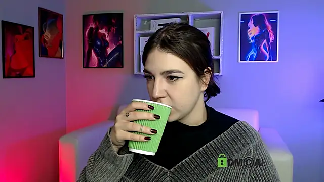 justcamila  online show from 8, 10, 2025